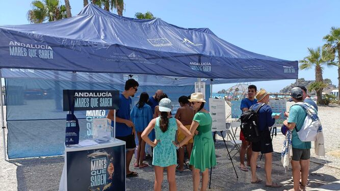 Almuñécar inicia la campaña de sensibilización pesquera que lleva a cabo  la Junta de Andalucía  en la Costa Tropical