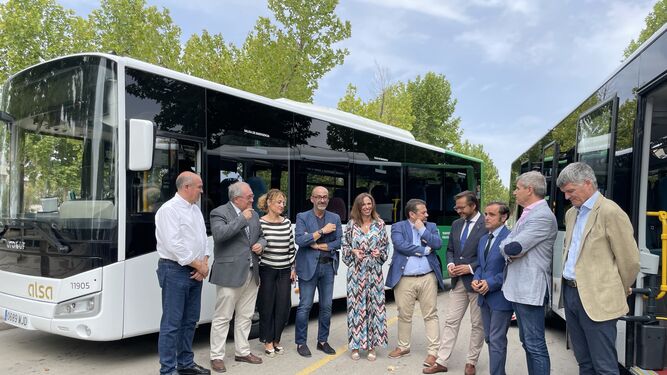 Imagen de la presentación de los nuevos autobuses del Consorcio Metropolitano