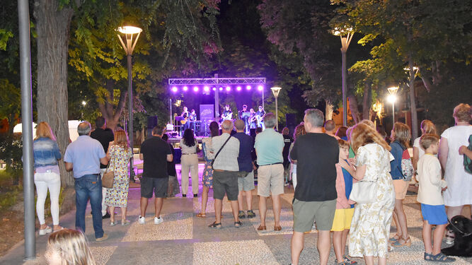 Baza inicia la semana con la “Noche en Blanco” y termina con el Festival Internacional de Folklore