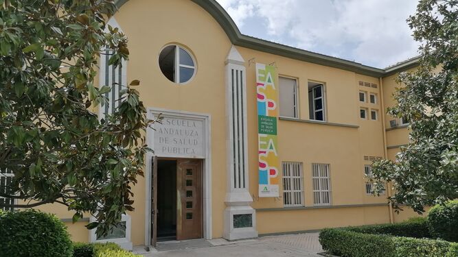 La sede de la Escuela Andaluza de Salud Pública, gran fortaleza de la capital.
