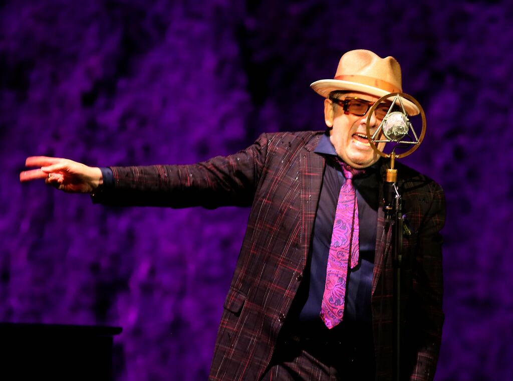 As&iacute; ha sido el concierto de Elvis Costello en Granada antes de su suspensi&oacute;n por la lluvia