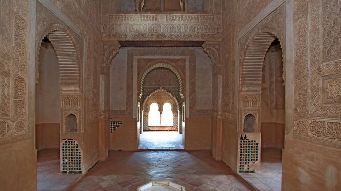 La Alhambra roza las 722.000 visitas en verano, un 6,3 % más que el año pasado