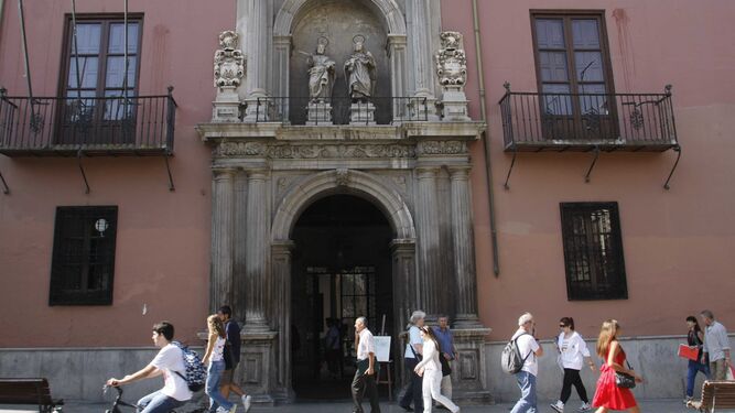 El Colegio Mayor San Bartolomé y Santiago de Granada.