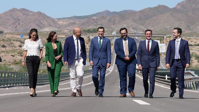 Juanma Moreno inaugura los últimos tramos de la Autovía del Almanzora