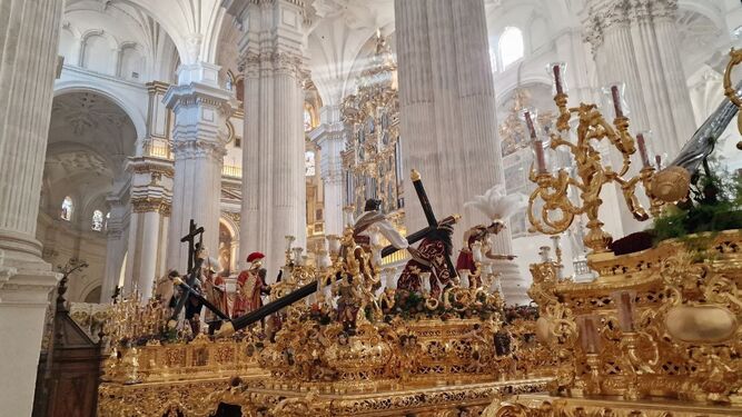 Los 22 pasos que participan en la Procesión Magna descansan en la Catedral de Granada