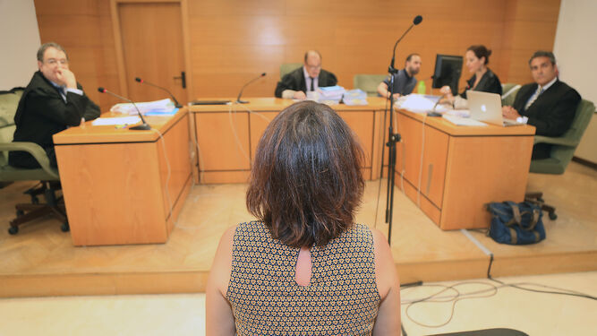 Juana Rivas, en una de sus comparecencias en el tribunal presidido por el juez Piñar.