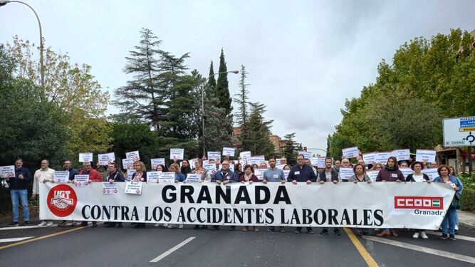 Imagen de la concentración de los sindicatos en Granada