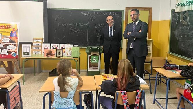 La Diputación de Granada promueve talleres para explicar a 1.450 escolares la importancia de separar residuos