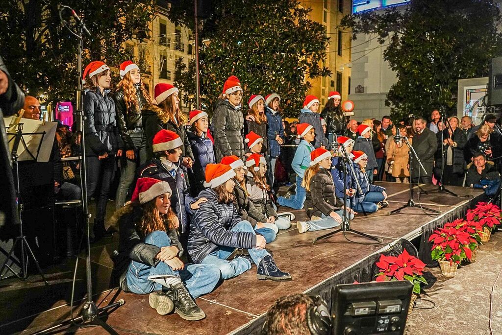 Granada disfruta de las luces y actividades de Navidad, en im&aacute;genes