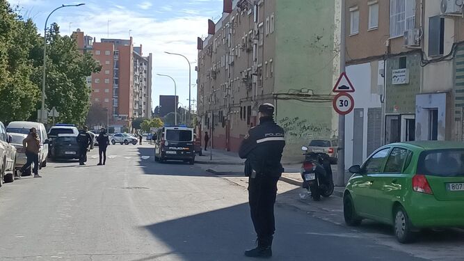 Agentes de la Policía Nacional en Huelva.