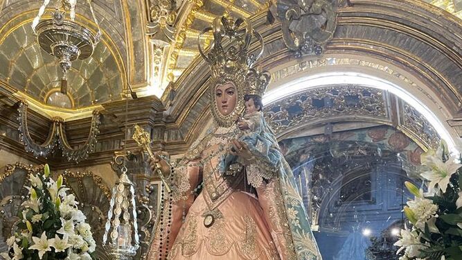 La Junta en Granada financia un díptico bilingüe sobre el Camarín de la Virgen del Rosario de la iglesia de Santo Domingo