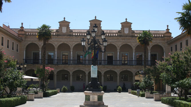 Imagen de archivo del ayuntamiento de Guadix.