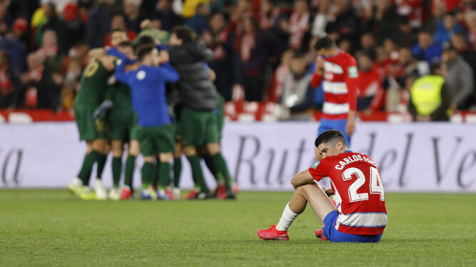 Carlos Fernández lamenta no pasar a la final de la Copa del Rey ante el Athletic Club en 2020.