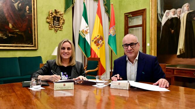 El Ayuntamiento de Granada firma acuerdo con la Alhambra para prorrogar hasta 2027 la ejecución del proyecto Paseo de Romayla