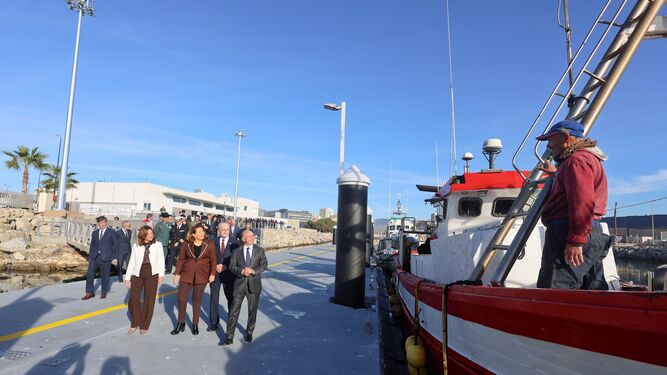 Carmen Crespo, en la inauguración de la nueva lonja pesquera del puerto de Málaga