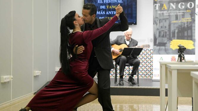 El Festival de Tango de Granada se presentó este martes en el Ayuntamiento de Granada.