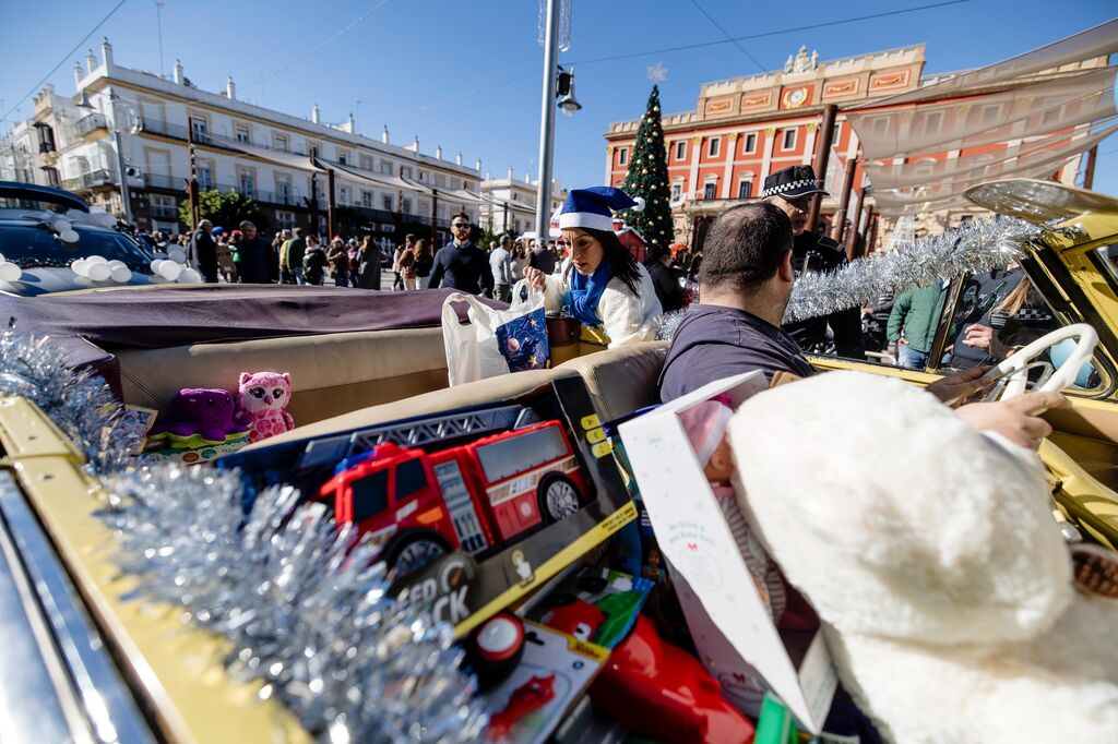 La caravana solidaria para Reyes Magos de San Fernando, en fotograf&iacute;as