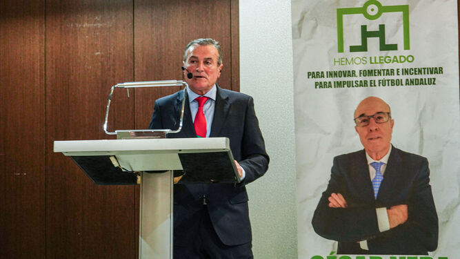Miguel Espejo en el discurso durante la presentación de su candidatura.