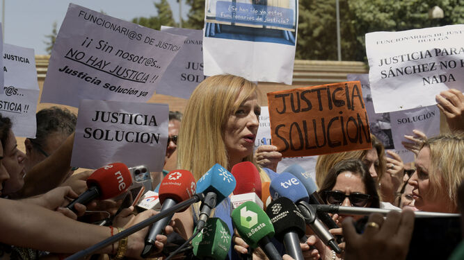 La excalcaldesa de Maracena, Berta Linares, después de declarar ante el juez el pasado mes de julio