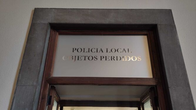 Oficina de objetos perdidos del Ayuntamiento de Granada.
