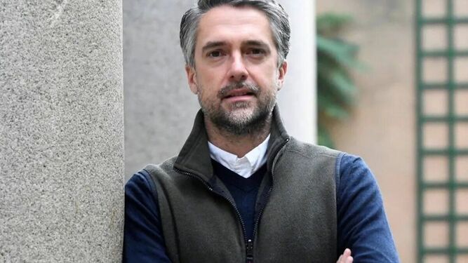 Carlos Franganillo releva a Pedro Piqueras en 'Informativos Telecinco'.