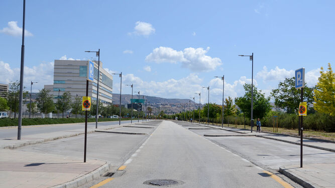 Imagen de una de las zonas de aparcamiento en Avenida del Conocimiento.