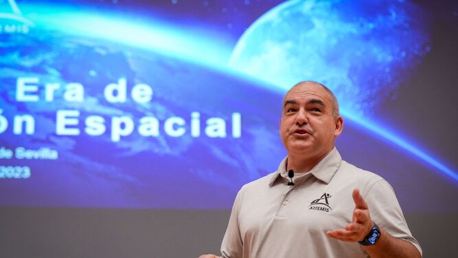 El ingeniero de la NASA Carlos García-Galán en una conferencia de imagen de archivo