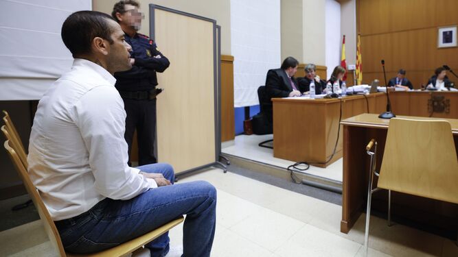Una imagen de Dani Alves durante el juicio.