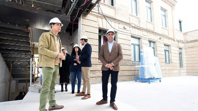 Imagen de la visita del presidente de la Diputación a las obras
