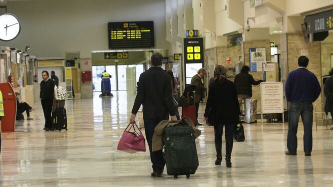 Imagen de archivo del interior del aeropuerto de Granada.