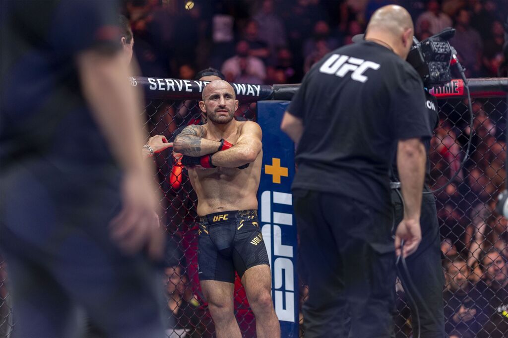 Las fotos de la victoria de Ilia Topuria como campe&oacute;n de la UFC