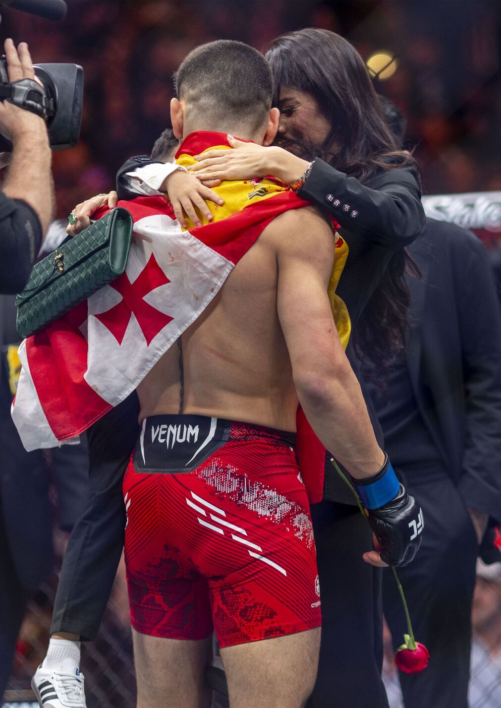 Las fotos de la victoria de Ilia Topuria como campe&oacute;n de la UFC