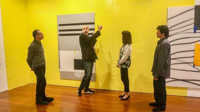 El Centro José Guerrero propone un diálogo sobre la abstracción de la mano de Miquel Mont.