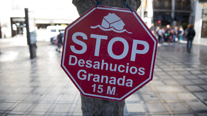 Cartel de la plataforma de Stop Deshaucios en Granada