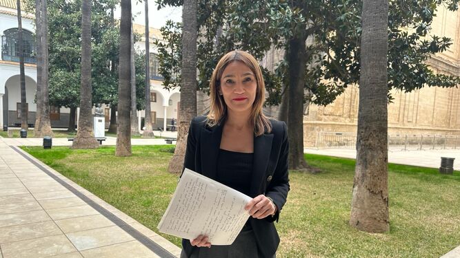 Olga Manzano en el Parlamento de Andalucía
