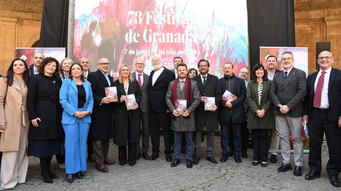 Autoridades locales de Granada en la presentación del 73 Festival de Música y Danza