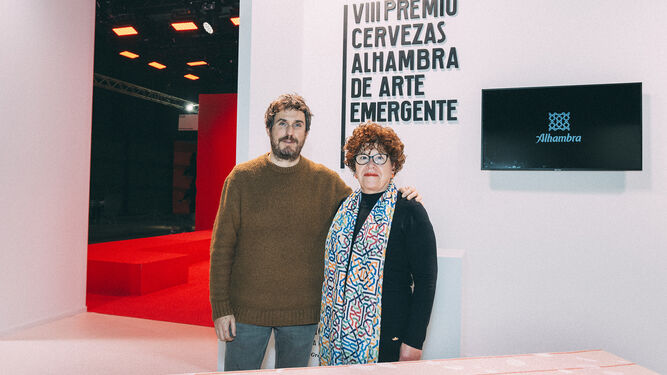 La obra de Fermín Landa y la bordadora granadina Encarnita Barrio, gana el premio Arte Emergente en ARCO.