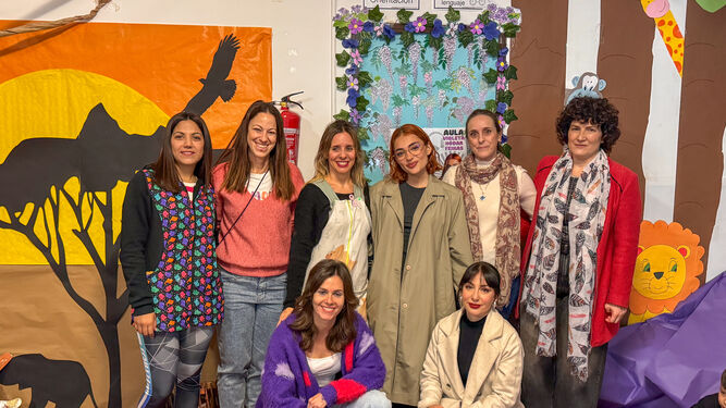 La artista motrileña Violeta Hódar pone nombre a una de las aulas del colegio Río Ebro por el 8-M