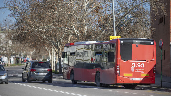 Autobús en la zona norte de Granada