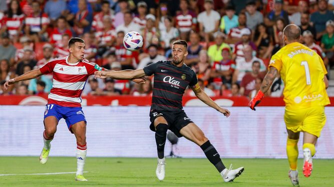 Uzuni en el Granada-Mallorca de la primera vuelta, que acabó 3-2