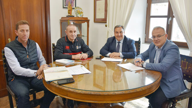 Encuentro entre el diputado Eduardo Martos y el alcalde Pedro J. Ramos