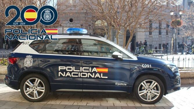 Imagen de archivo de un vehículo de la Policía Nacional en Granada