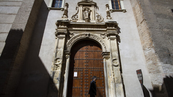 Imagen de la fachada de la iglesia de San Andrés de Granada