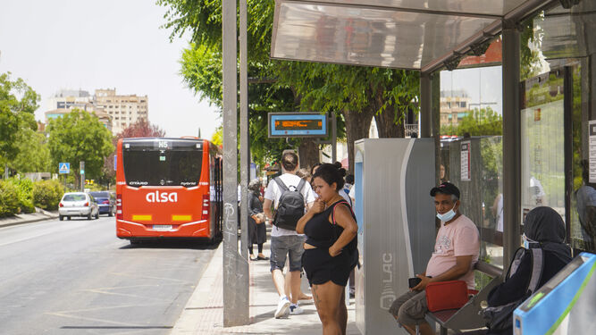 La parada de autobuses del Triunfo será una de las afectadas durante la Semana