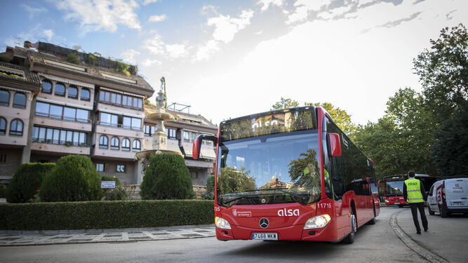 Granada aprueba este viernes la subida del precio del autobús: 20 céntimos más el billete ordinario