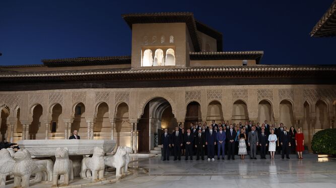Recepción a los jefes de Estado y de Gobierno en la Alhambra por los Reyes de España.
