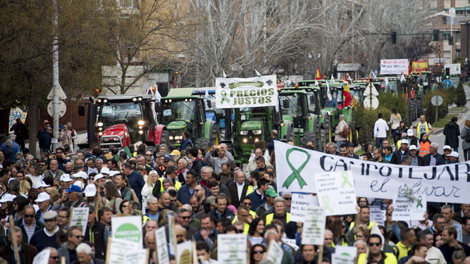 Imagen de archivo de la gran tractorada celebrada en febrero de 2020 por las calles de Granada