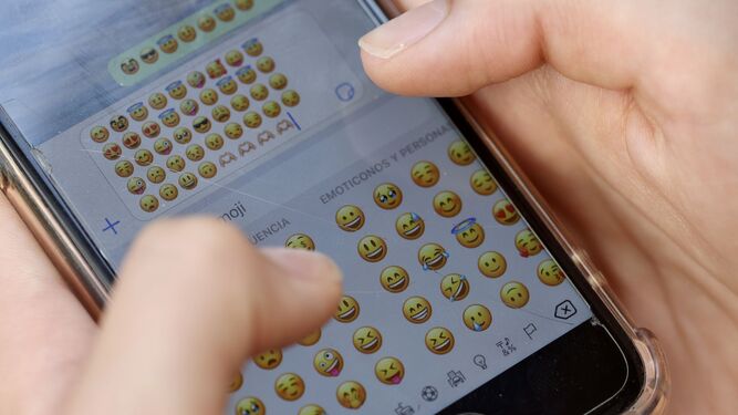 Emojis en un teléfono móvil