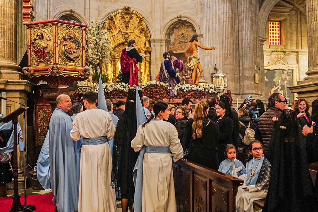 As&iacute; se ha vivido el Domingo de Resurrecci&oacute;n en los templos en Granada