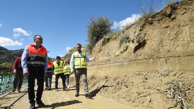 Diputación de Granada ayudará en las labores de restablecimiento de las vías en Los Guájares tras el temporal